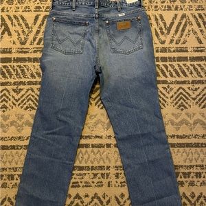 NWT Women’s Wrangler 603 Wild West Jeans